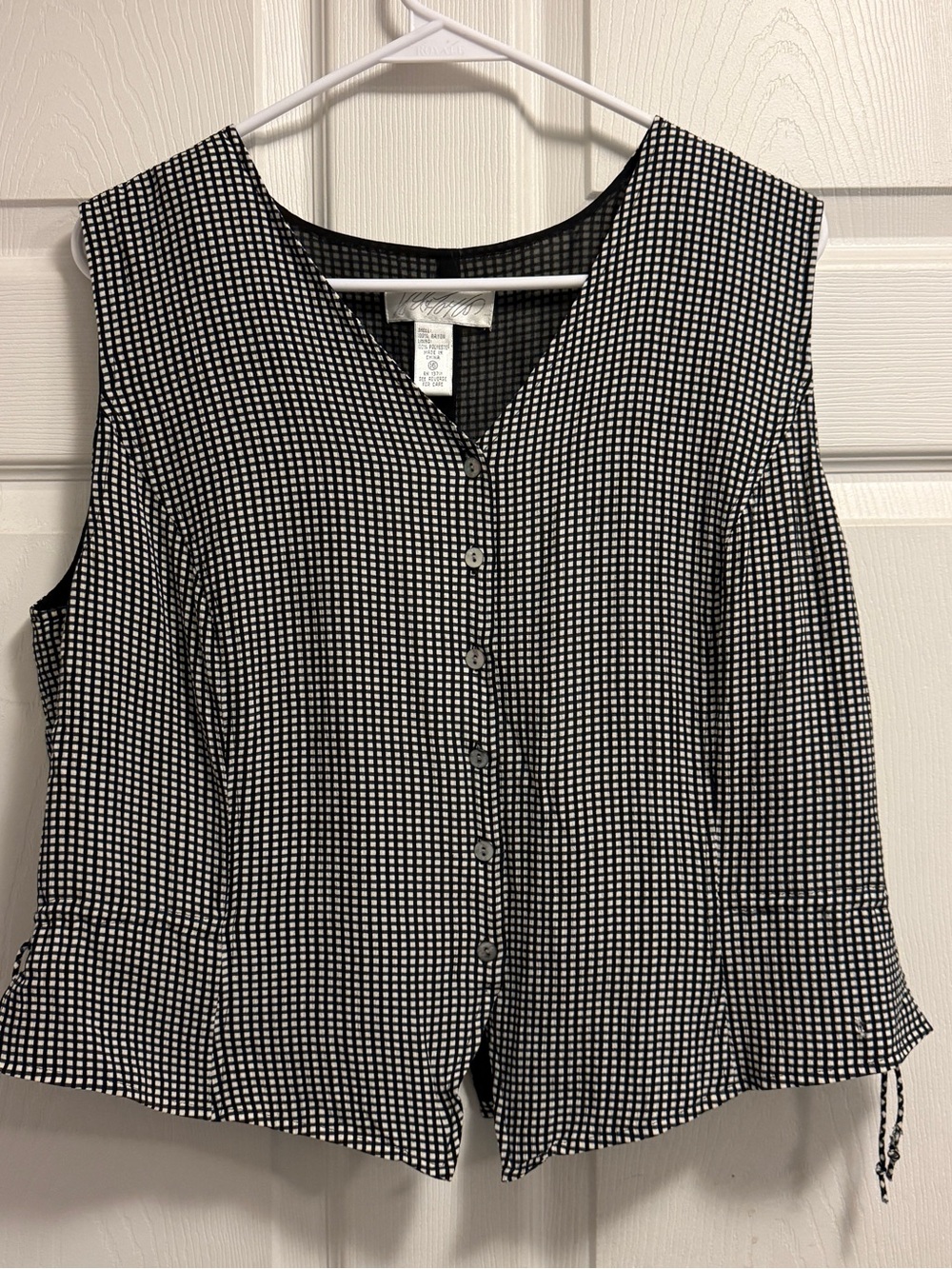 Lord & Taylor Black and White Micro-Check Sleeveless Button Top